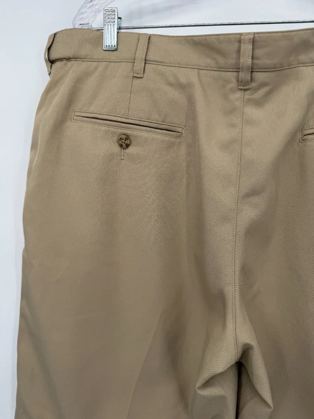 PGA TOUR Men’s Golf Shorts Size 40 Khaki Tan Performance Utility Pocket